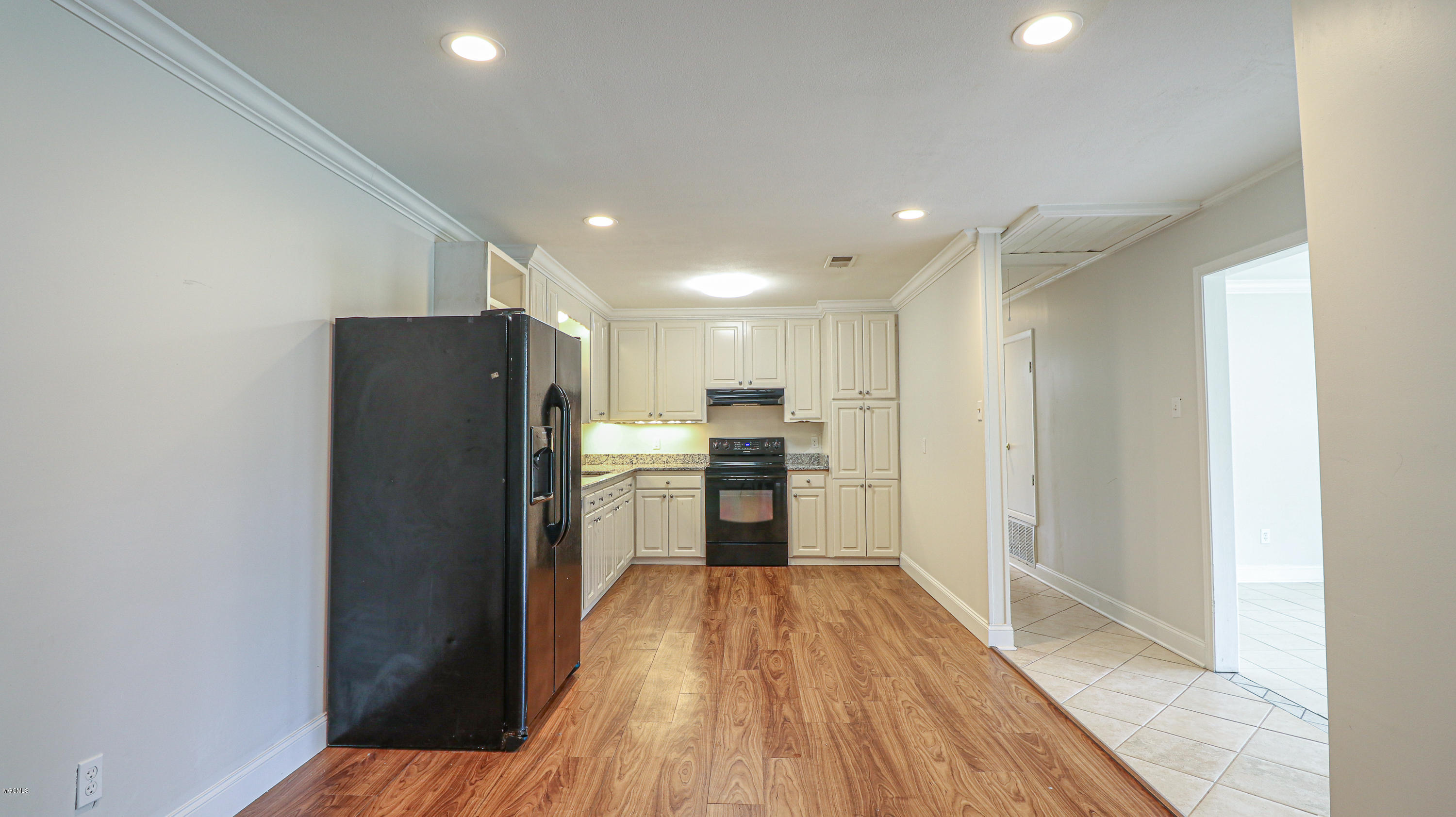 18413 Landon Road Gulfport, MS 39503 - Photo 8 of 22 18413 Landon-115