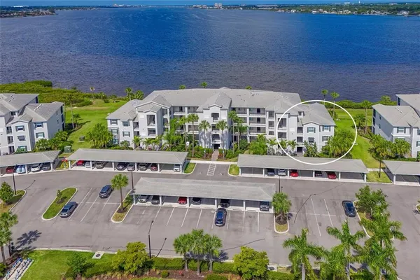 $425,000 | 910 Tidewater Shores Loop, Unit 208, Bradenton, FL 34208
