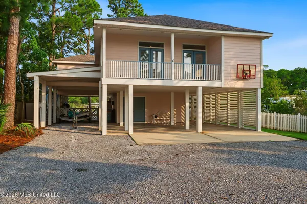 $649,900 | 92 Elm Lane, Pass Christian, MS 39571