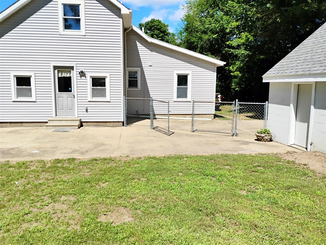 3957 Flansburg Road Jackson, MI 49203 - Photo 2 of 19 Gallery Image 2