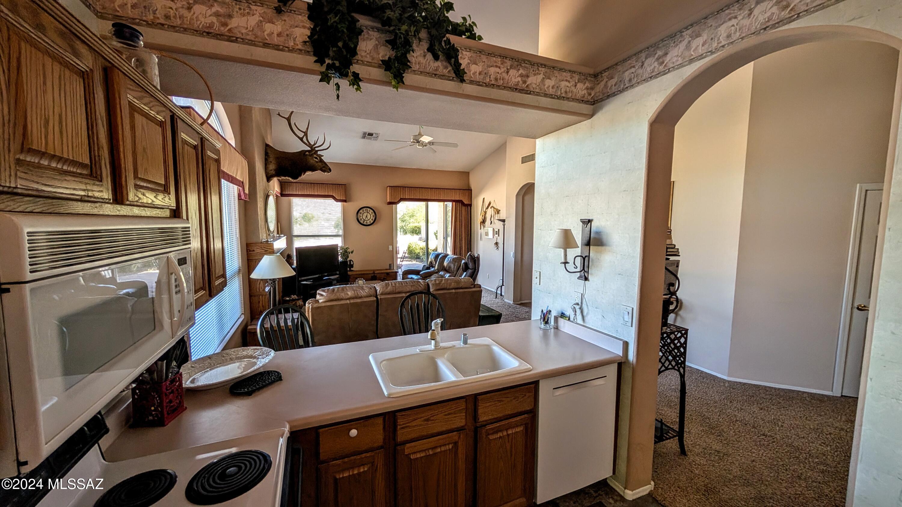 64576 East Wind Ridge Circle Tucson, AZ 85739 - Photo 4 of 13