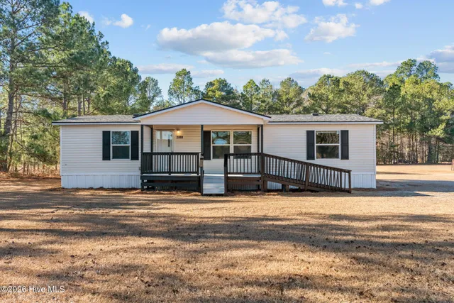 $205,000 | 2800 Lobelia Road, Vass, NC 28394