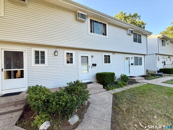 $169,000 | 71 Bentwood Drive, Unit 2, Waterbury, CT 06705