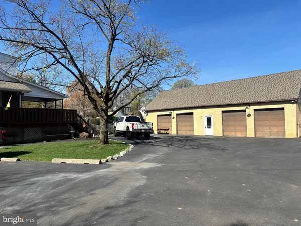 $1,500 | 132 Fair Oaks Avenue, Horsham, PA 19044