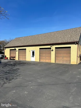 $1,500 | 132 Fair Oaks Avenue, Horsham, PA 19044