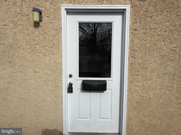 $1,500 | 132 Fair Oaks Avenue, Horsham, PA 19044