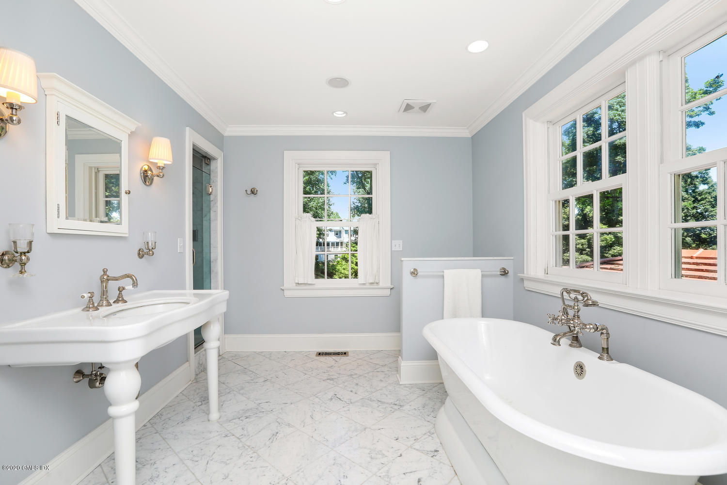 8 Hill Ln Avenue Riverside, CT 06878 - Photo 20 of 49 Master Bath with Steam Shower