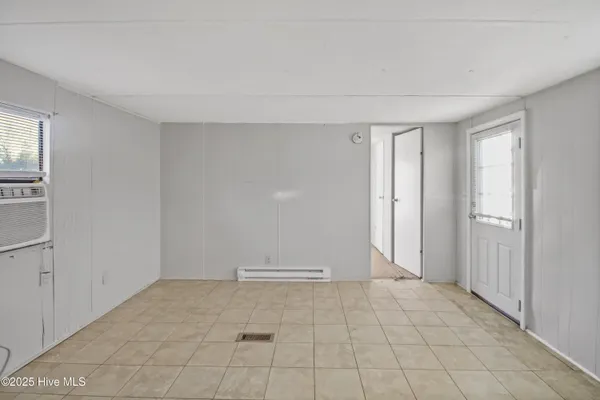 $1,050 | 1200 Rocky Run Road, Unit 16, Midway Park, NC 28544