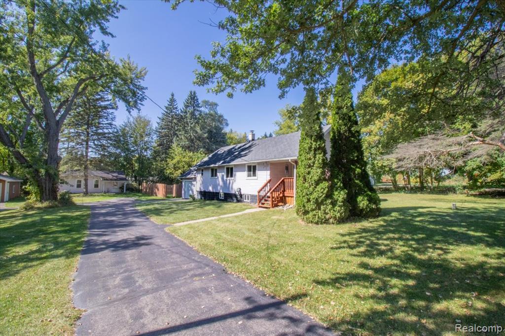 6087 North Irish Road Davison, MI 48423 - Photo 33 of 40