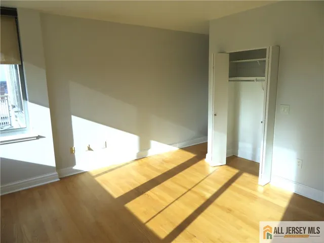 $3,200 | 1 Spring Street, Unit 1604 1604, New Brunswick, NJ 08901