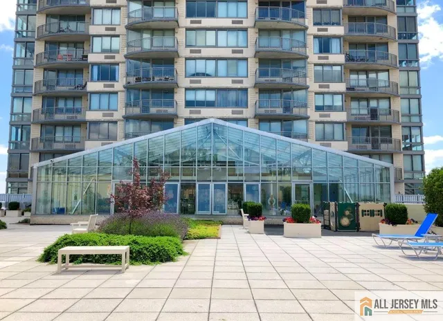 $3,200 | 1 Spring Street, Unit 1604 1604, New Brunswick, NJ 08901