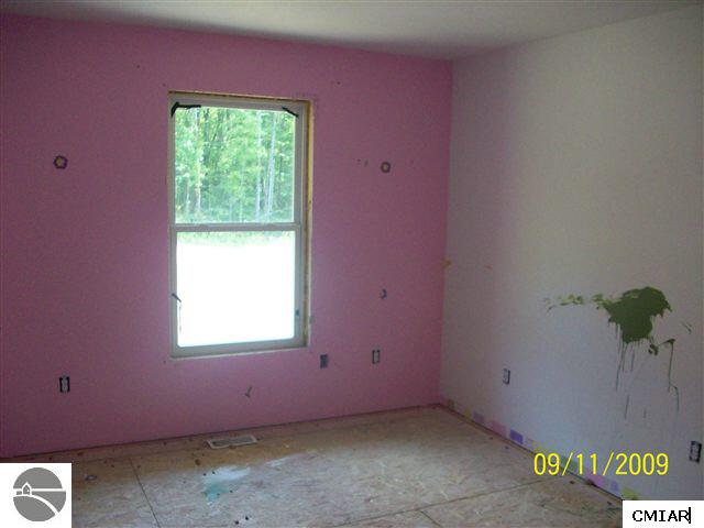 2808 South Alamando Road St. Louis, MI 48880 - Photo 8 of 9 1768645-7.JPG