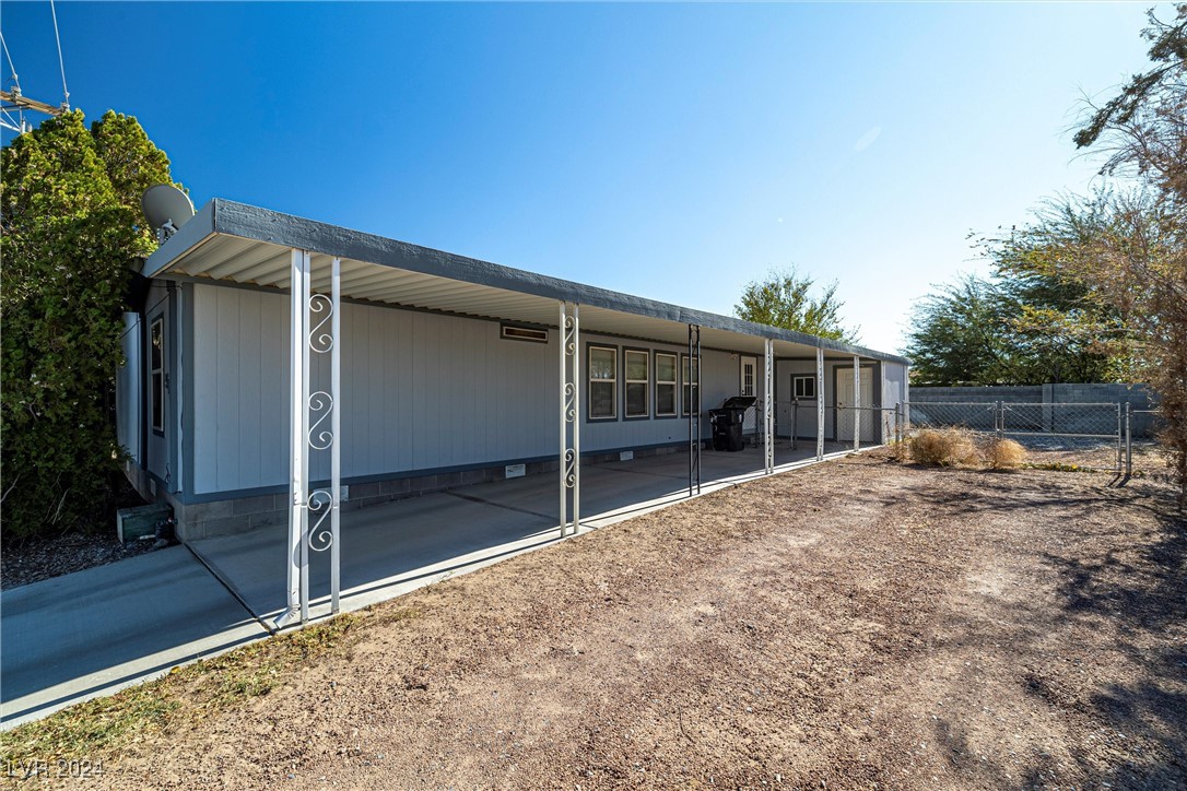 511 East Simkins Road Pahrump, NV 89060 - Photo 2 of 22 Gallery Image 2