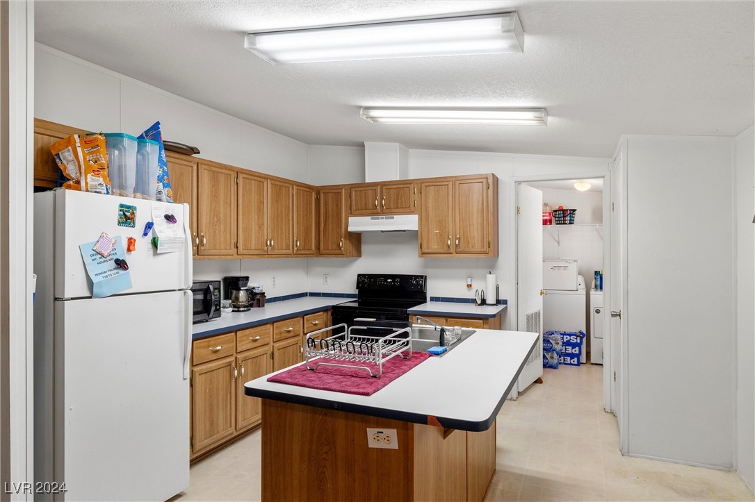 511 East Simkins Road Pahrump, NV 89060 - Photo 3 of 22 Gallery Image 3