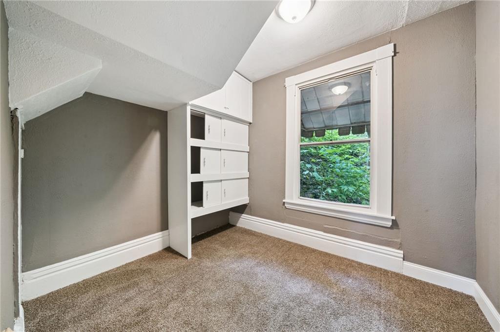 407 Alexander Street McKees Rocks, PA 15136 - Photo 8 of 11
