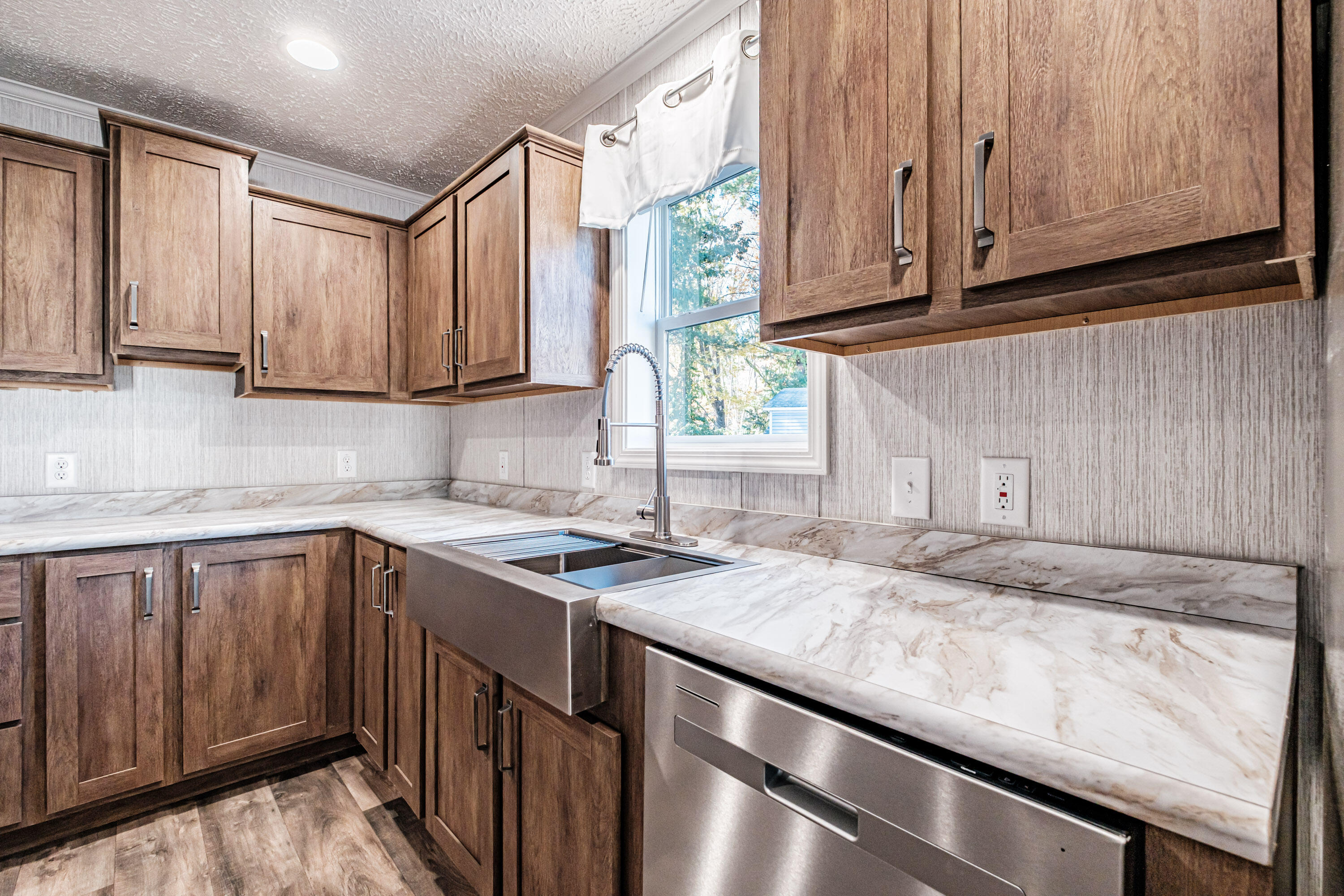 10 Dode Drive Saco, ME 04072 - Photo 16 of 46 20251017gp-61014