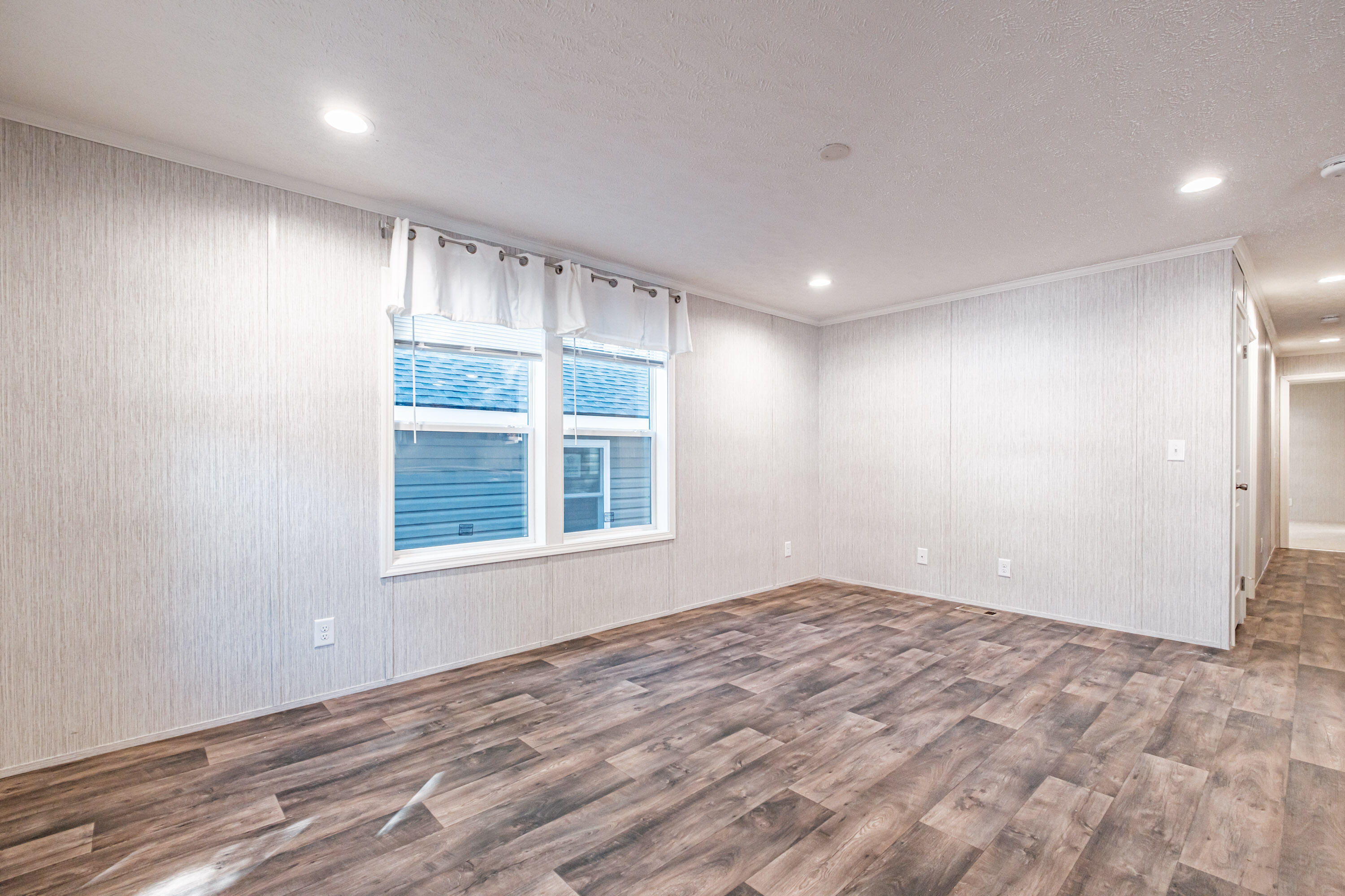 10 Dode Drive Saco, ME 04072 - Photo 6 of 46 20251017gp-61004