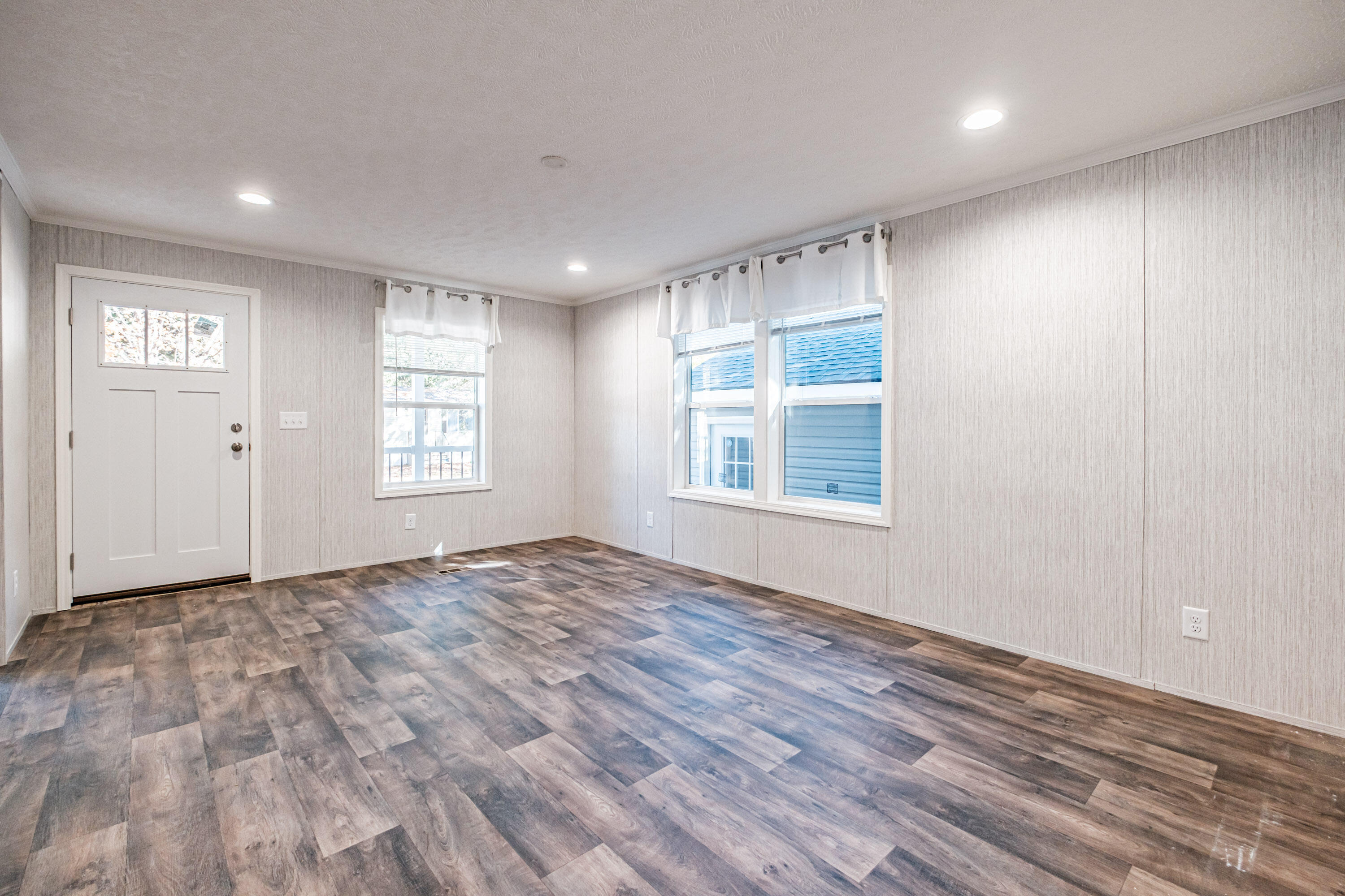 10 Dode Drive Saco, ME 04072 - Photo 8 of 46 20251017gp-61006