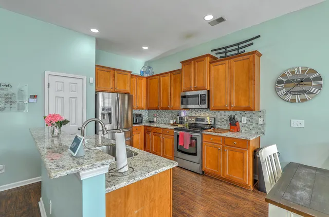 $360,000 | 214 Goldfinch Lane, Summerville, SC 29485