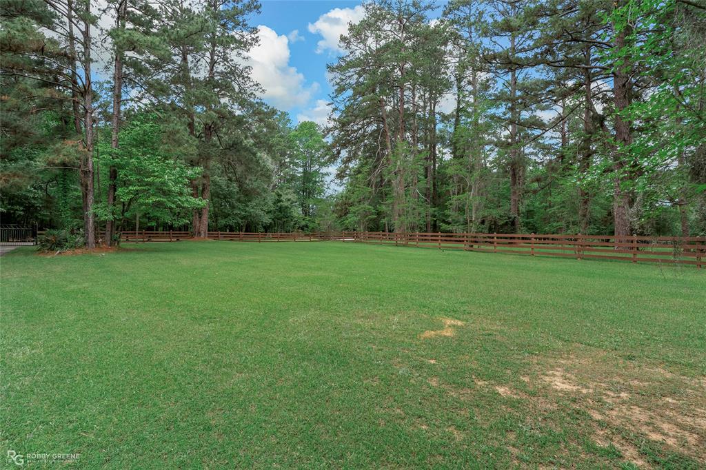 504 Moore Road Elm Grove, LA 71051 - Photo 3 of 36