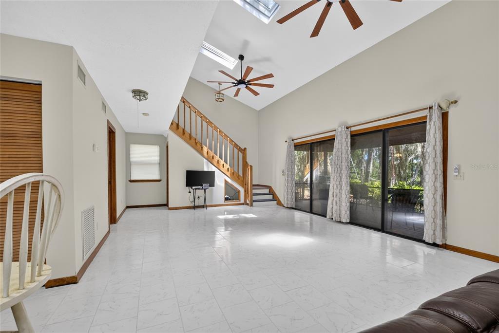 273 Neal Road Hawthorne, FL 32640 - Photo 8 of 32