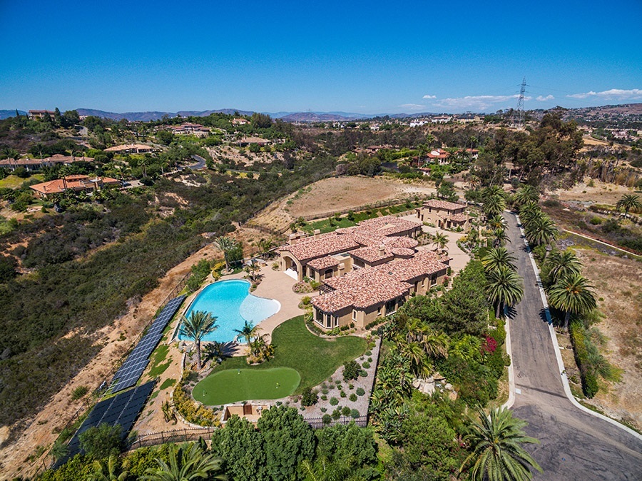 14771 Roxbury Terrace Rancho Santa Fe, CA 92067 - Photo 3 of 25 Gallery Image 3
