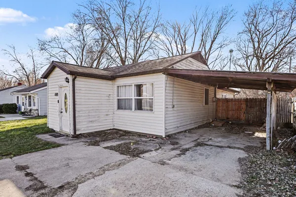 $160,000 | 925 Forest Park Avenue, Watervliet, MI 49098