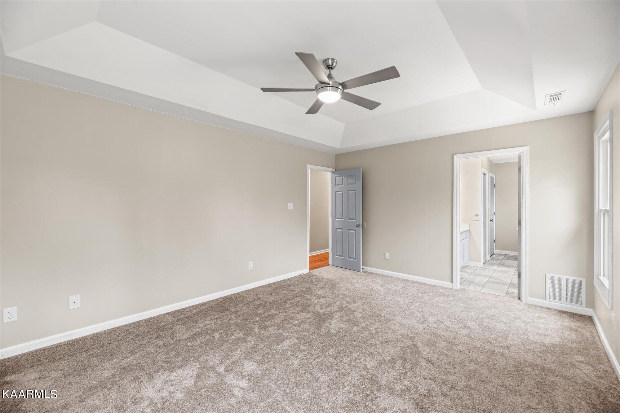 3700 Stonegate Lane Powell, TN 37849 - Photo 14 of 27 15-3700-Stonegate-Ln-Powell-TN-15