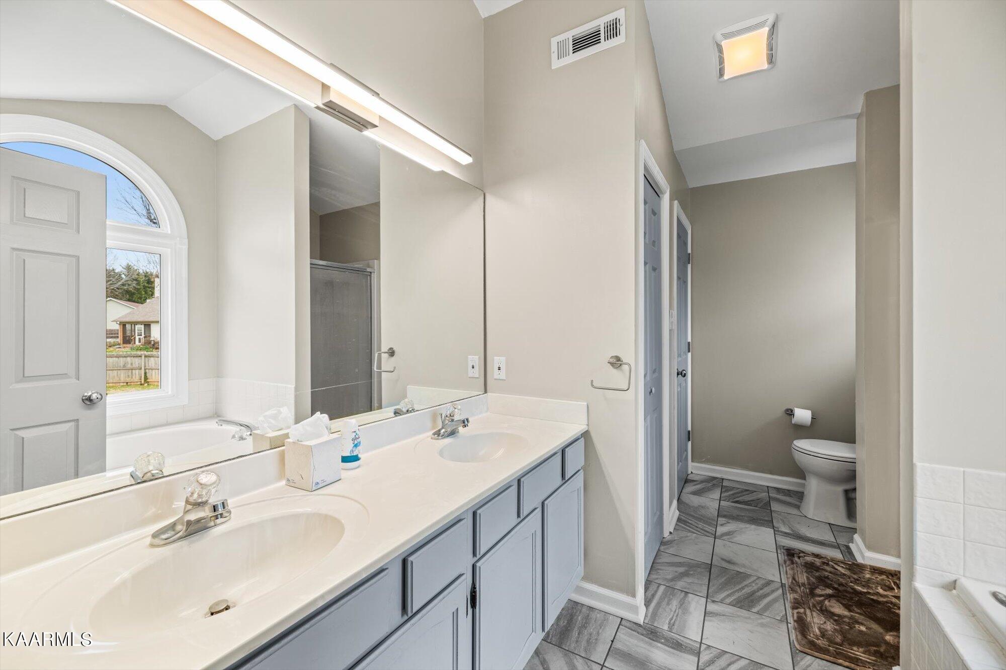 3700 Stonegate Lane Powell, TN 37849 - Photo 15 of 27 16-3700-Stonegate-Ln-Powell-TN-16