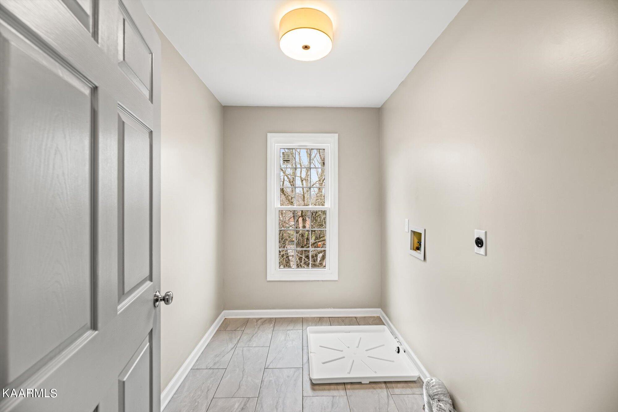 3700 Stonegate Lane Powell, TN 37849 - Photo 18 of 27 20-3700-Stonegate-Ln-Powell-TN-20