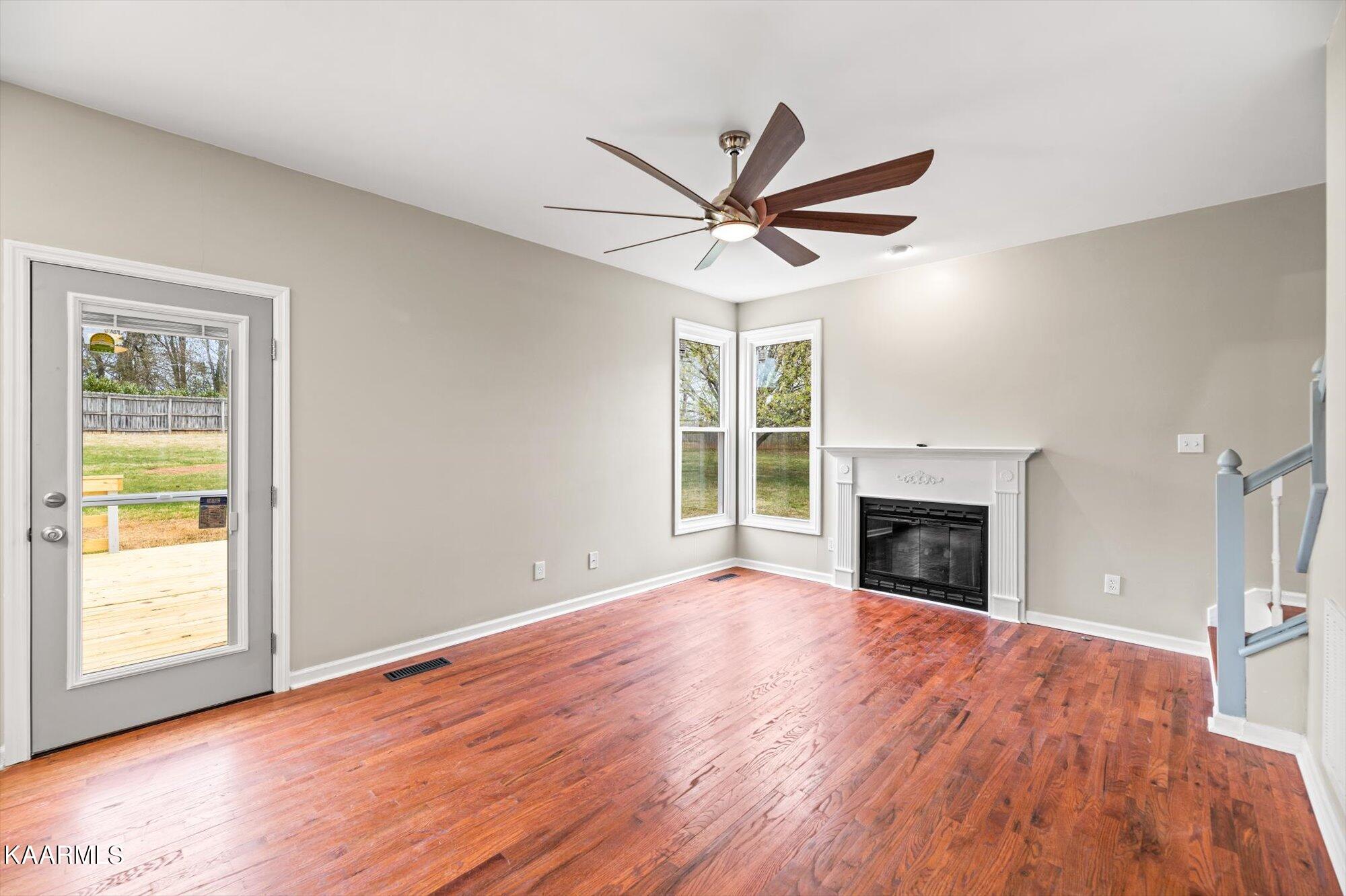 3700 Stonegate Lane Powell, TN 37849 - Photo 9 of 27 11-3700-Stonegate-Ln-Powell-TN-11