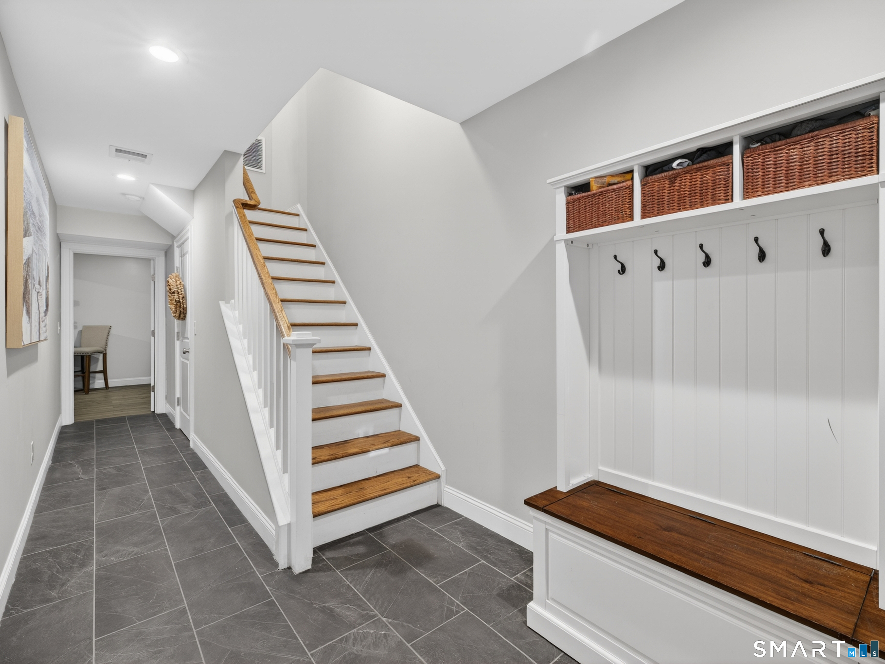 34 Village Crossing, Unit 34 Niantic, CT 06357 - Photo 3 of 38 a hallway with windows
