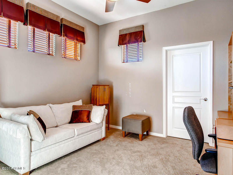 4488 East Thomas Road, Unit 3004 Phoenix, AZ 85018 - Photo 9 of 12 2nd Bedroom