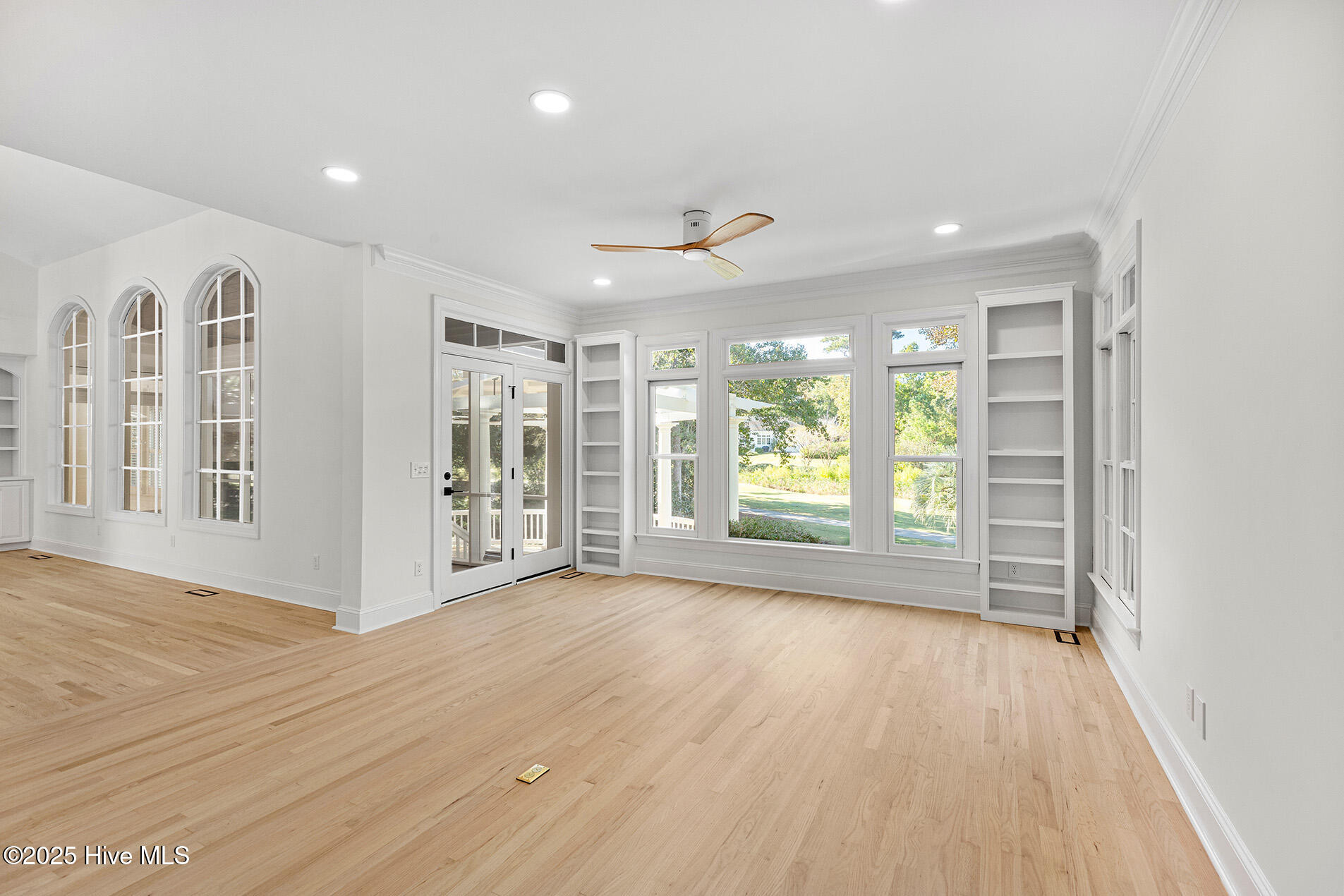 2404 Ocean Point Place Wilmington, NC 28405 - Photo 23 of 66 OceanPoint2404-6denLFL33A4966-CR2