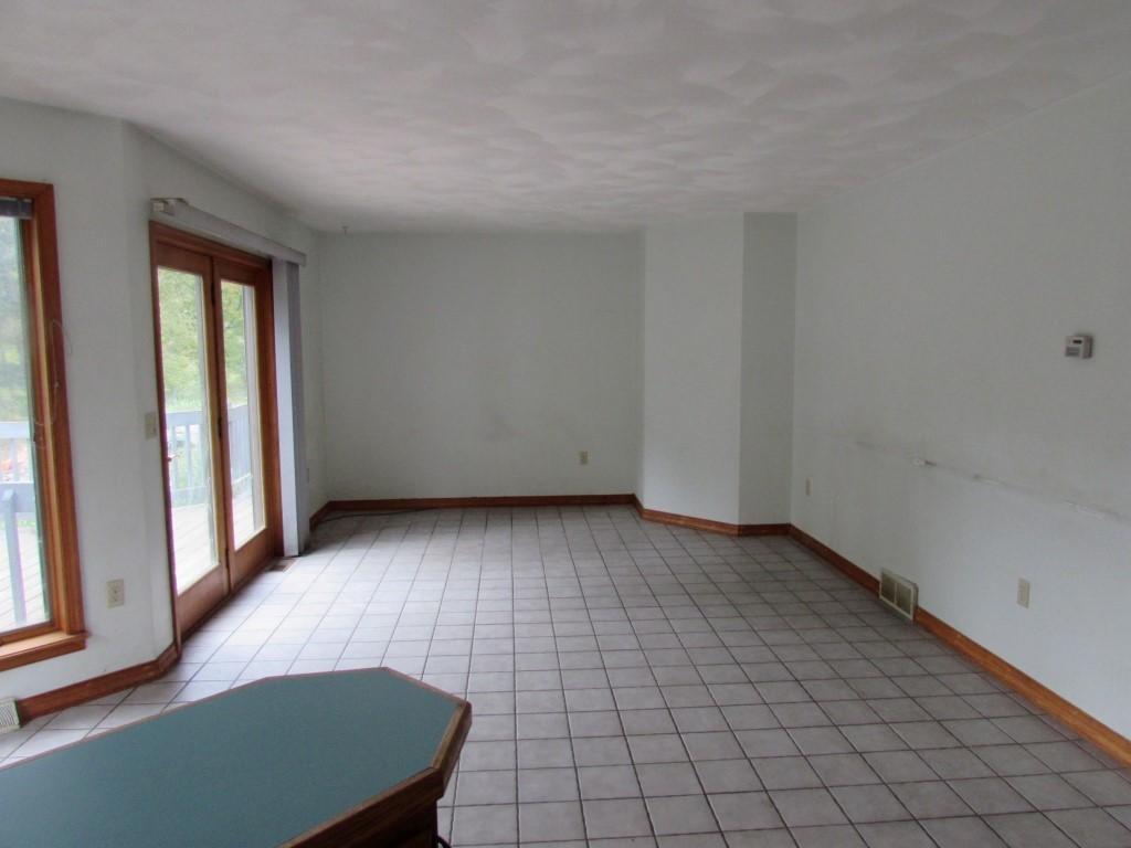 297 Foster Road Vestal, NY 13850 - Photo 9 of 19 Gallery Image 9