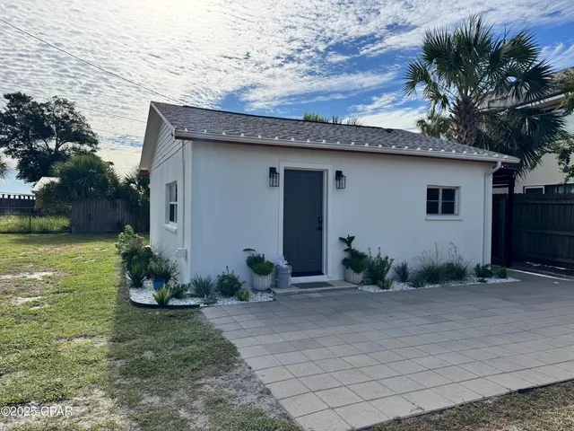 $1,500 | 6427 Oakshore Drive, Panama City, FL 32404