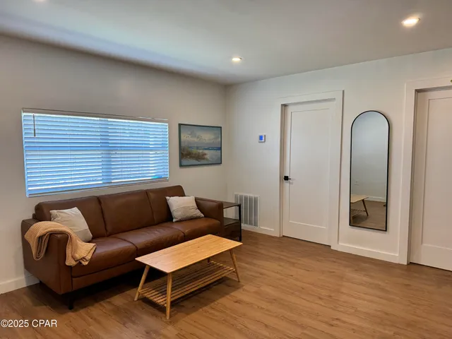 $1,500 | 6427 Oakshore Drive, Panama City, FL 32404