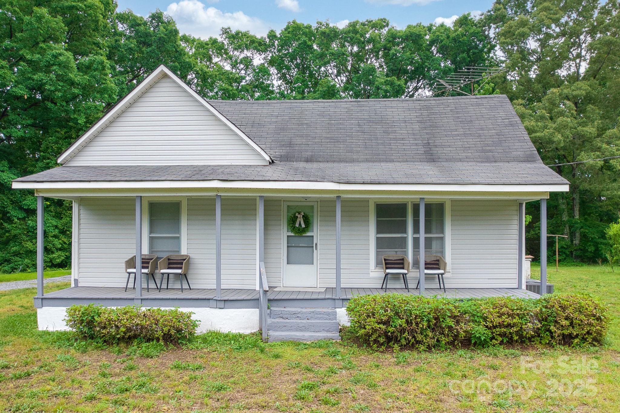 2126 Robby Drive Maiden, NC 28650 - Photo 1 of 45 Gallery Image 1