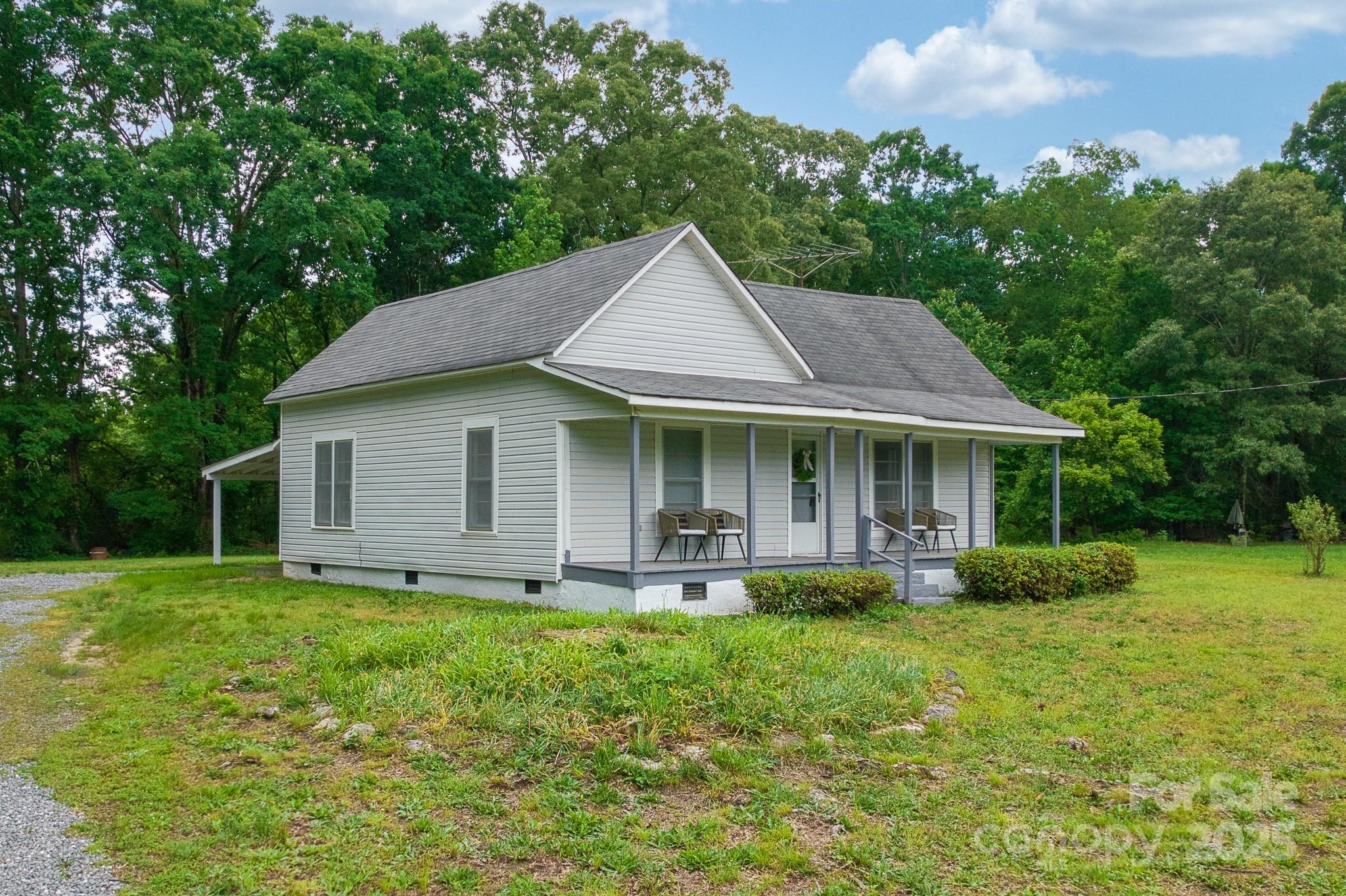 2126 Robby Drive Maiden, NC 28650 - Photo 2 of 45 Gallery Image 2