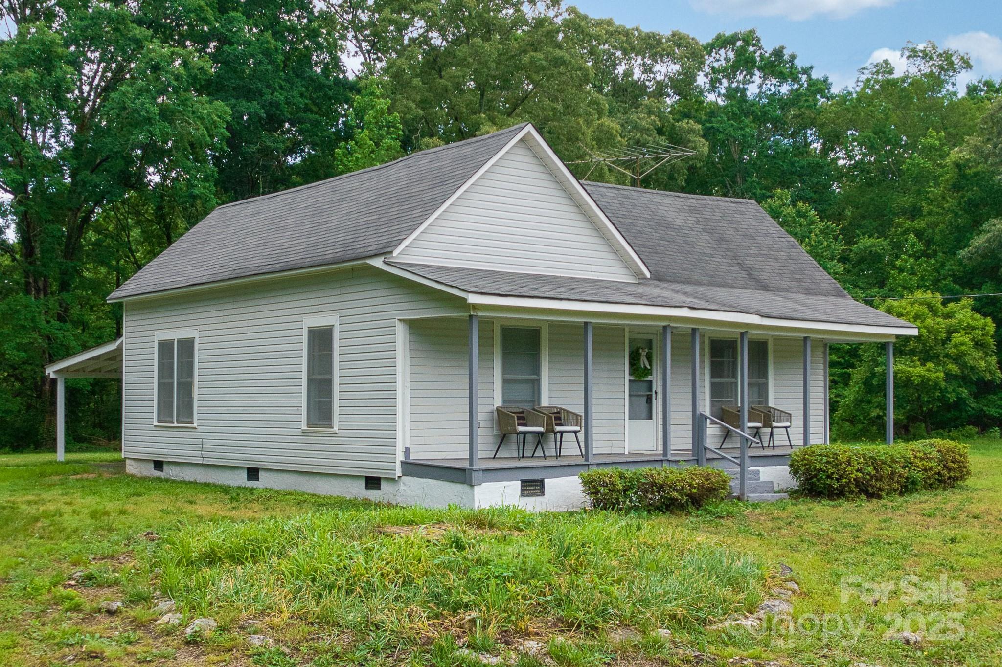 2126 Robby Drive Maiden, NC 28650 - Photo 3 of 45 Gallery Image 3