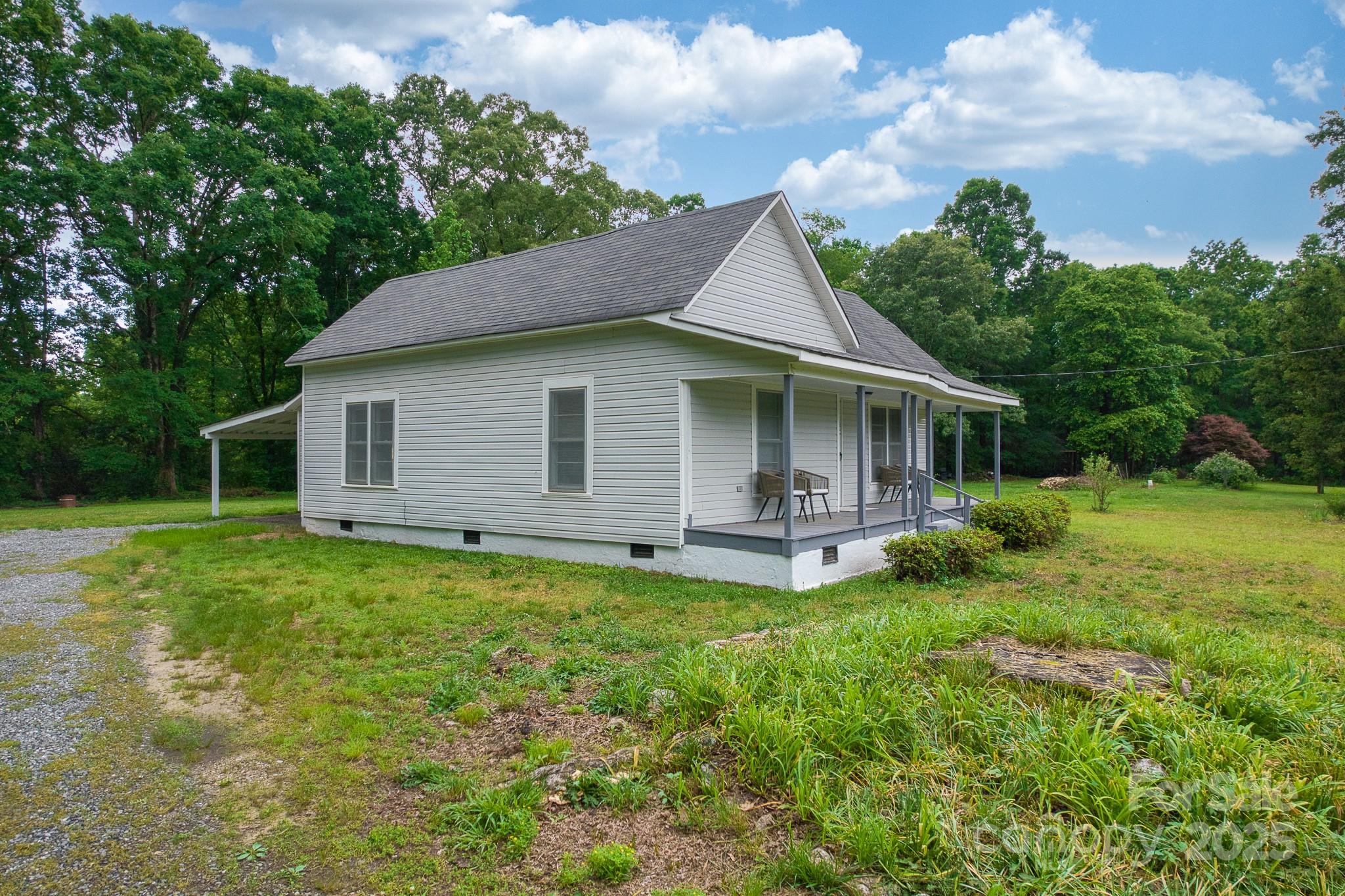 2126 Robby Drive Maiden, NC 28650 - Photo 4 of 45 Gallery Image 4