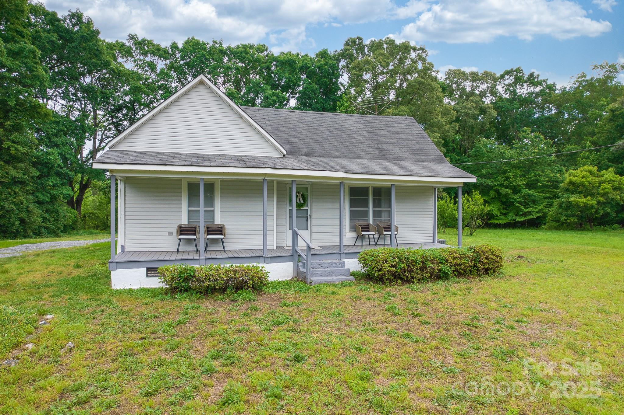 2126 Robby Drive Maiden, NC 28650 - Photo 6 of 45 Gallery Image 6