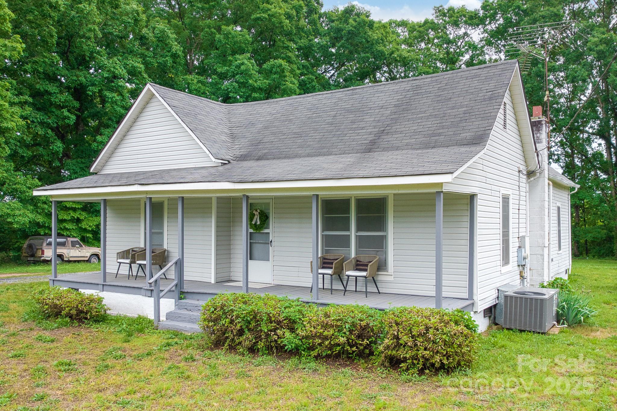 2126 Robby Drive Maiden, NC 28650 - Photo 9 of 45 Gallery Image 9