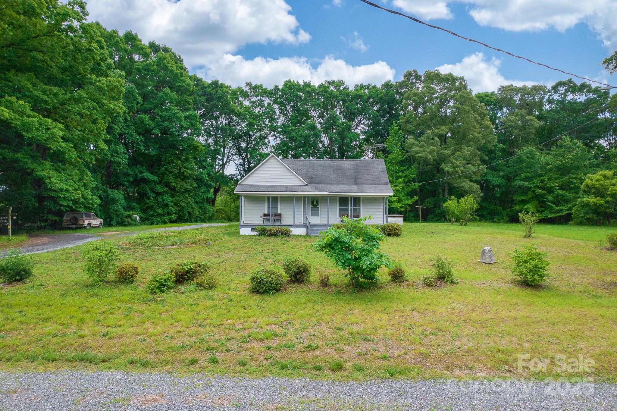 2126 Robby Drive Maiden, NC 28650 - Photo 10 of 45 Gallery Image 10