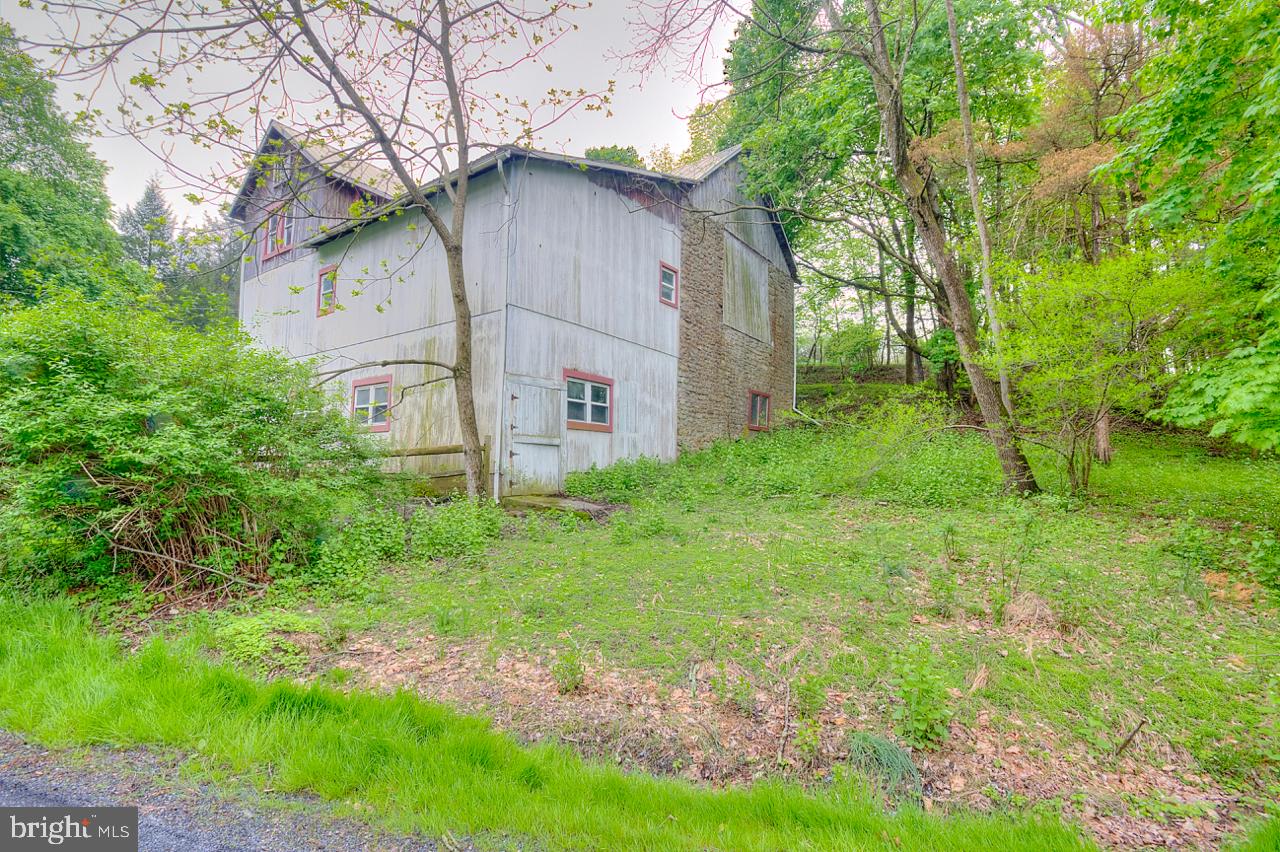 160 Bailey Road Kempton, PA 19529 - Photo 29 of 41 Gallery Image 29