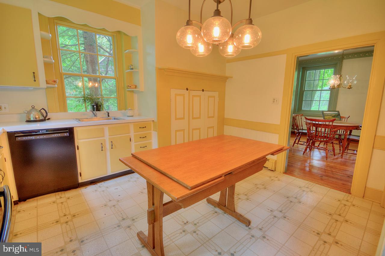 160 Bailey Road Kempton, PA 19529 - Photo 10 of 41 Gallery Image 10
