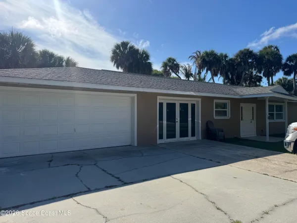 $3,200 | 215 Pelican Drive, Melbourne Beach, FL 32951
