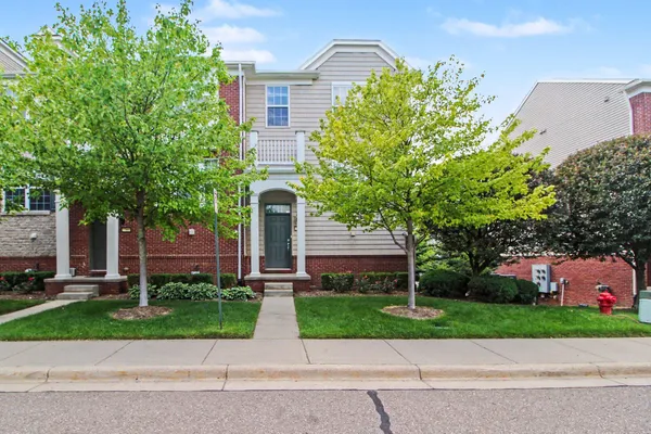 $2,400 | 27971 Middleton Drive, Novi, MI 48377