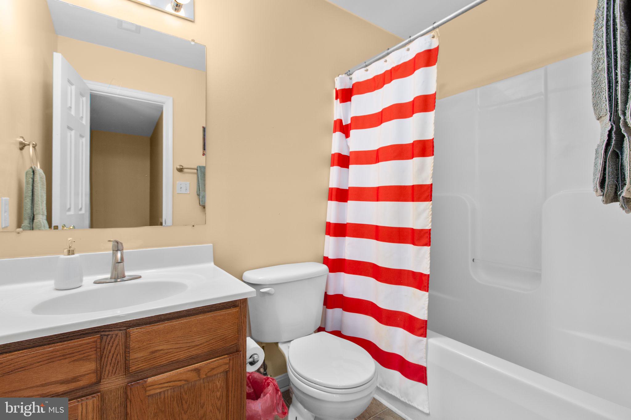 5825 Morris Road Spotsylvania, VA 22551 - Photo 42 of 120 Hall bathroom--2nd floor