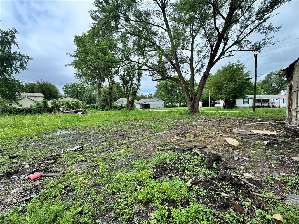 35 West 3rd Street Adrian, MO 64720 - Photo 2 of 5